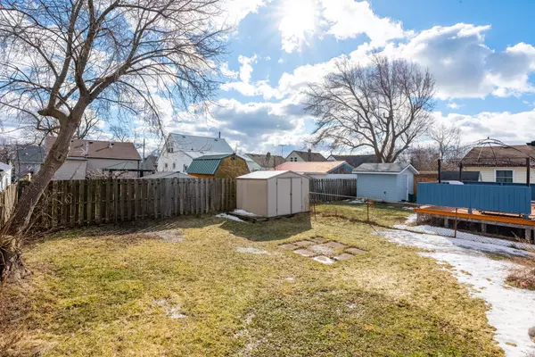 Fort Erie, ON L2A 3Z1,41 Aberdeen CT