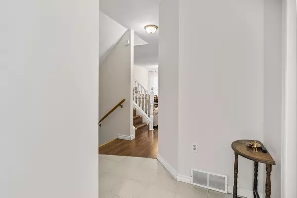 London East, ON N5W 5Z9,1199 Hamilton RD #58