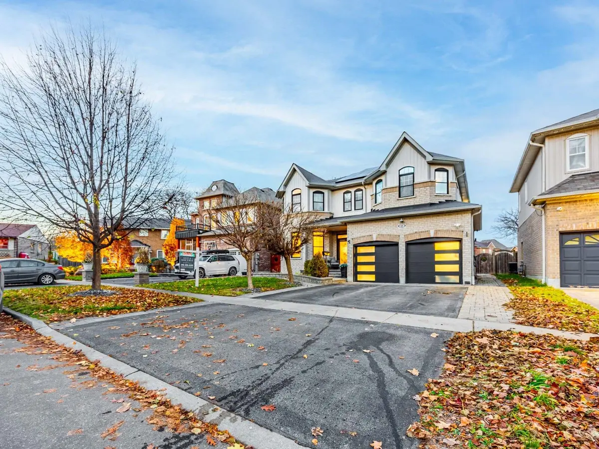 Ajax, ON L1S 1P8,66 Rideout ST