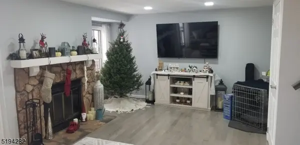 Vernon Twp., NJ 07462,6 Village Way