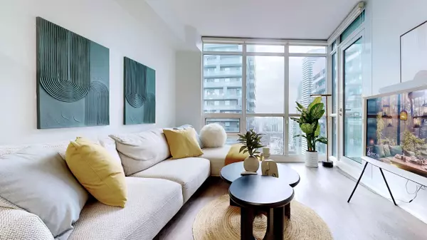 Toronto C10, ON M4P 1R2,30 Roehampton AVE #3111