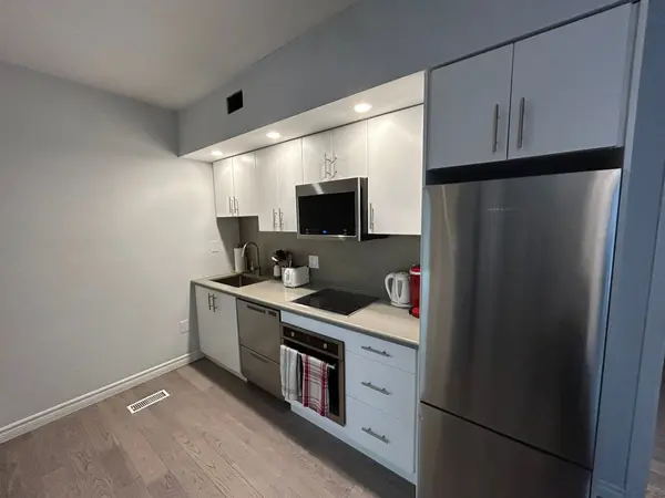 Toronto C01, ON M5G 1H2,69 Elm ST #300