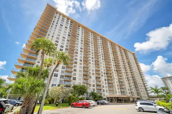 Sunny Isles Beach, FL 33160,230 174th St #814