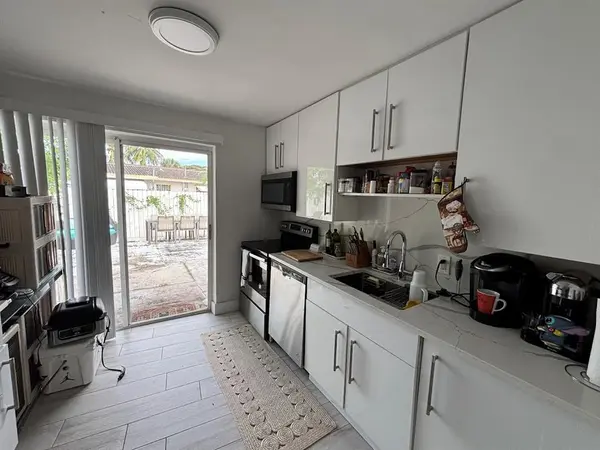 Pompano Beach, FL 33064,1571 NE 28th Ct