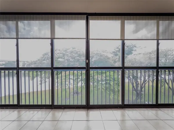 Hollywood, FL 33027,901 SW 141st Ave #301