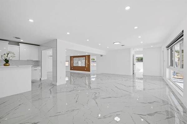 Fort Lauderdale, FL 33308,2185 Imperial Point Dr