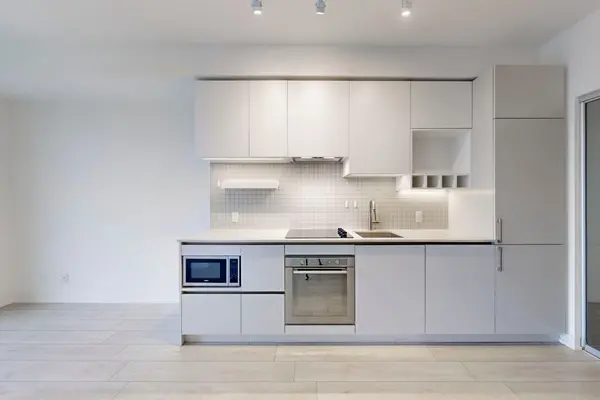 950 Portage Pkwy #4008, Vaughan, ON L4K 0J7