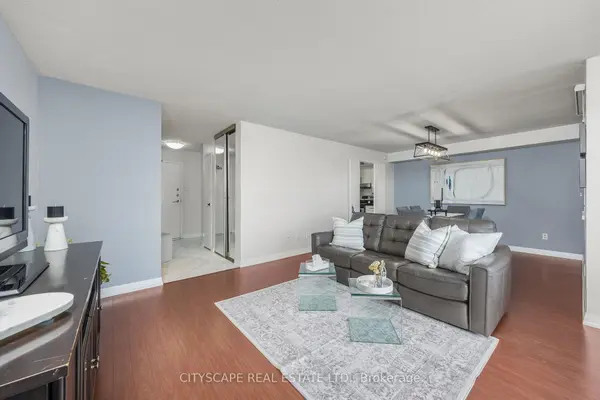 Markham, ON L3T 3C2,1 Royal Orchard BLVD #810