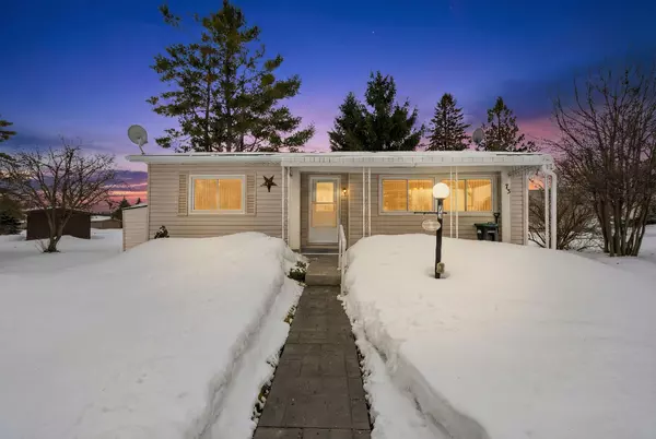 73 Main ST, Innisfil, ON L9S 1N2