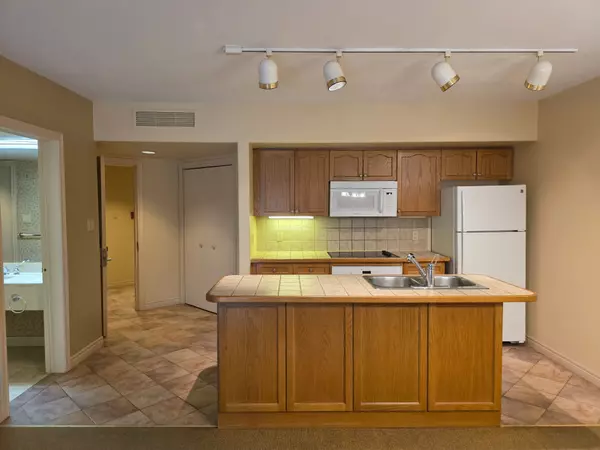 Oro-medonte, ON L0L 2L0,90 Highland DR #2316