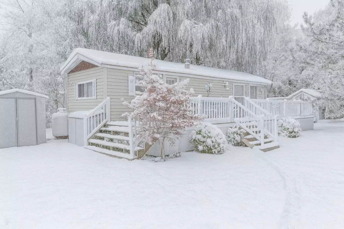 Wasaga Beach, ON L9Z 1X7,15 Huron CIR