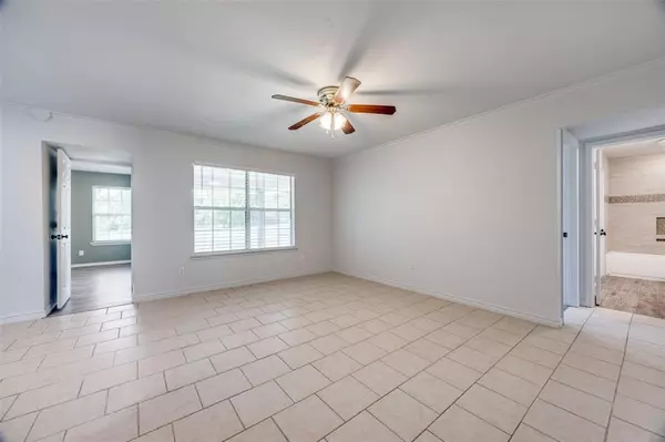 Leonard, TX 75452,505 W Thomas Street