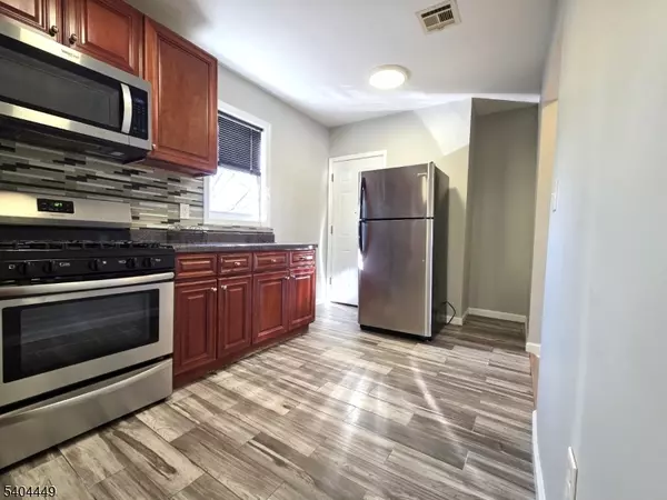 Newark City, NJ 07112,20 Yates Ave