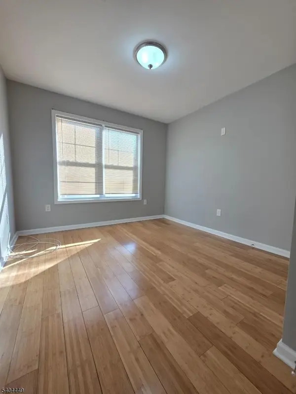 Newark City, NJ 07112,20 Yates Ave