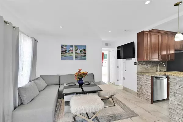 Pompano Beach, FL 33064,1814 NE 53rd Ct