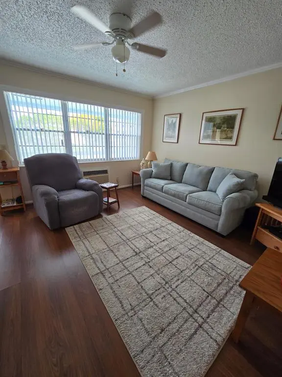 Deerfield Beach, FL 33442,111 Lyndhurst E #111