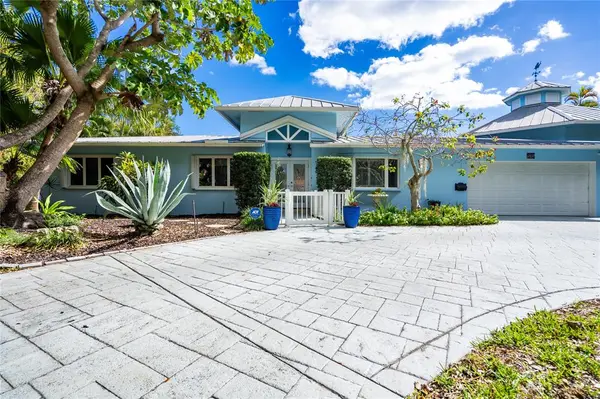 2432 NE 22nd Ave, Lighthouse Point, FL 33064