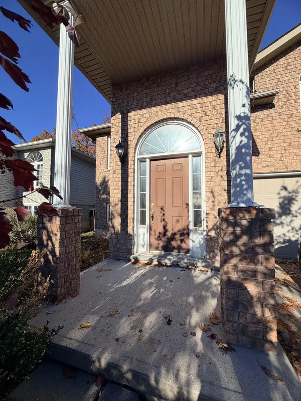 Barrie, ON L4M 6Z3,18 Monique CRES #Lower