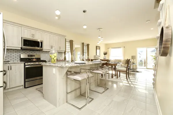 Fort Erie, ON L2A 1N1,869 Burwell ST