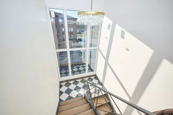 Welland, ON L3B 3C8,141 Plymouth RD #Unit 12