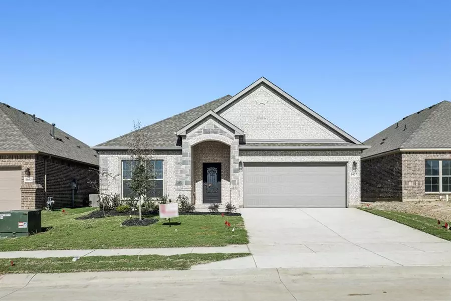 1037 Nighthawk Trail, Alvarado, TX 76009