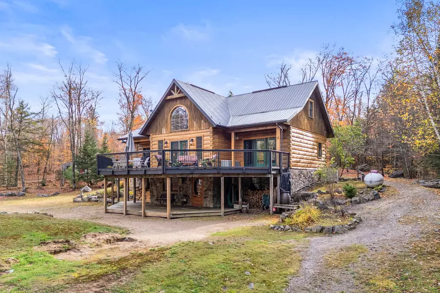 121 Poor Mans RD, Parry Sound Remote Area, ON P0A 1X0