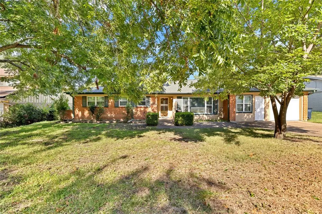 Fort Worth, TX 76116,3004 Conejos Drive