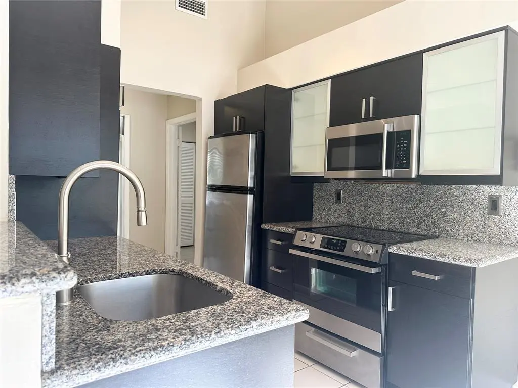 Plantation, FL 33324,9202 NW 9th Ct #9202