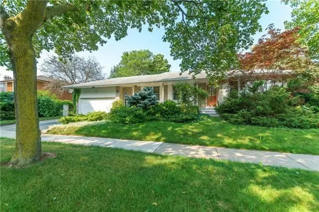 Toronto W09, ON M9R 2S5,24 Hartsdale DR