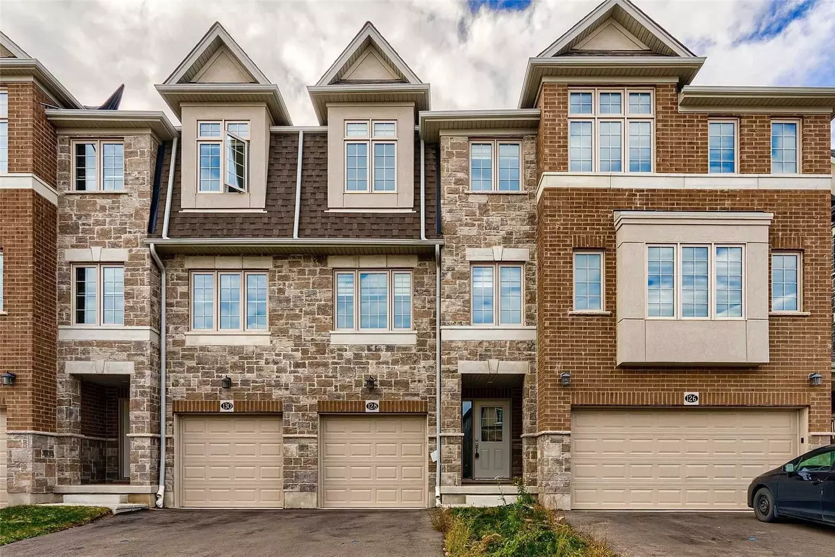 Kitchener, ON N2P 0K3,128 Ian Ormston DR