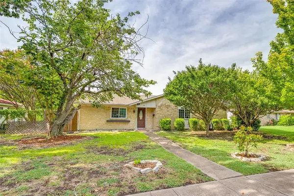 1108 Greencove Lane,  Richardson,  TX 75081