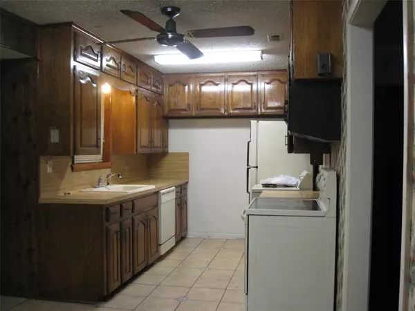 Palestine, TX 75803,105 Bellview Drive