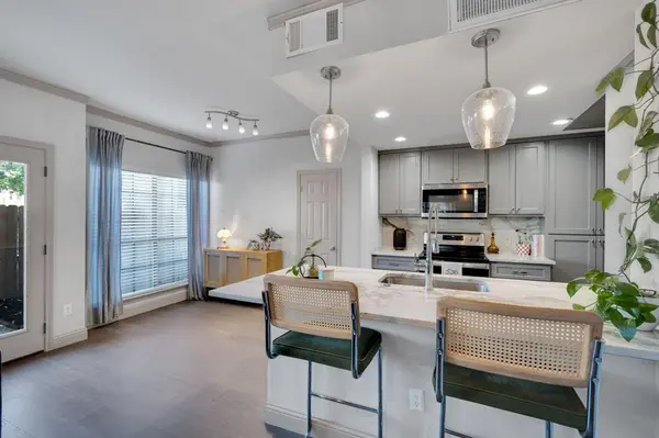 Dallas, TX 75254,5619 Preston Oaks Road #802