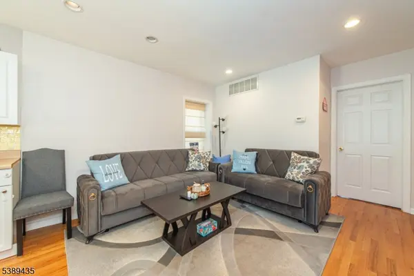 Hawthorne Boro, NJ 07506,76 Mohawk Ave