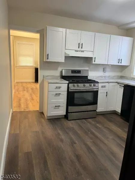 East Orange City, NJ 07017,90 Burchard Ave