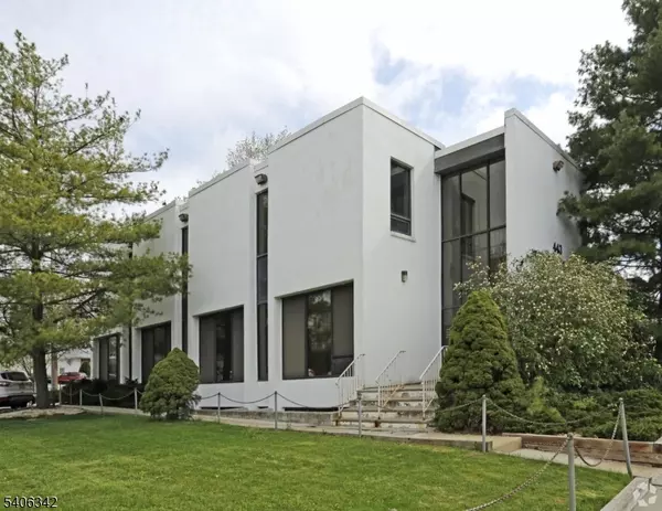 441-443 E Westfield Ave, Roselle Park Boro, NJ 07204