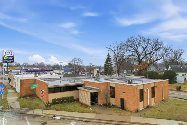 22655 S Chrysler DR, Hazel Park, MI 48030