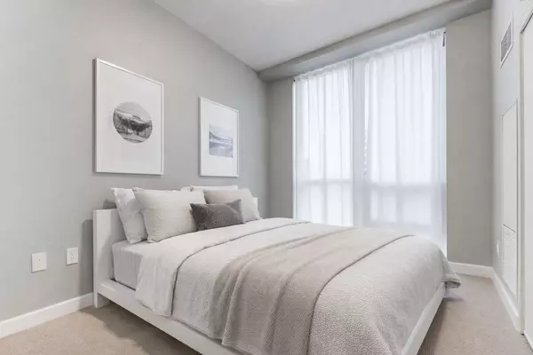 Toronto C15, ON M2J 0E2,52 Forest Manor RD #605