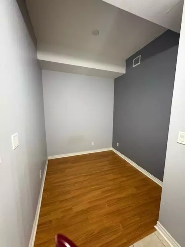 Toronto C15, ON M2K 3B8,2 Rean DR #GV10