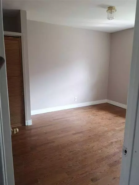 Toronto E08, ON M1J 1Z7,19 Savarin ST