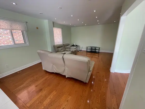 Toronto E07, ON M1V 3C6,47 Hillfarm DR