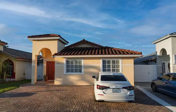 8927 NW 111th Ter, Hialeah, FL 33018