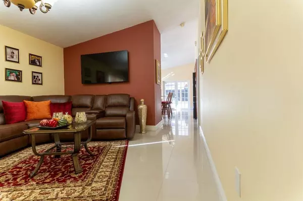 Hialeah, FL 33018,8927 NW 111th Ter