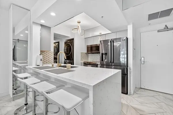 Fort Lauderdale, FL 33301,347 N New River Dr E #807