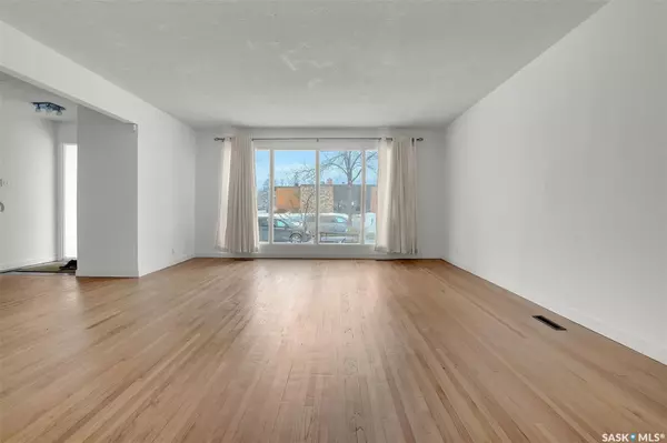 Regina, SK S4S 4Z6,345 Durham DRIVE