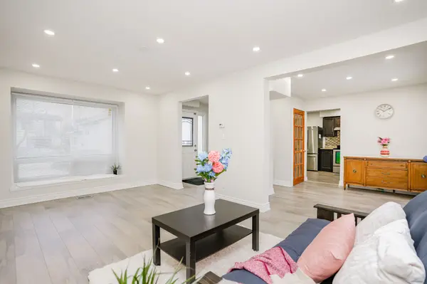 Brampton, ON L6S 1N9,15 Heatherside CT