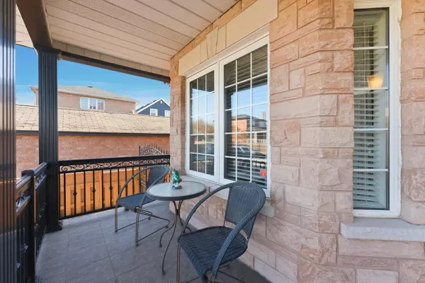 Toronto W03, ON M6M 1H8,229 Dunraven DR