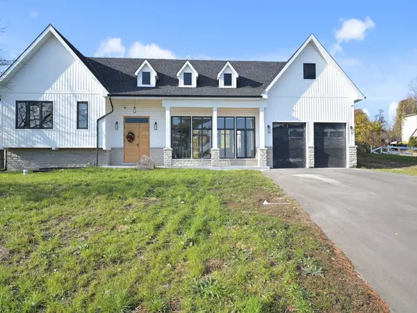 Burlington, ON L7P 4Y6,521 Old York RD