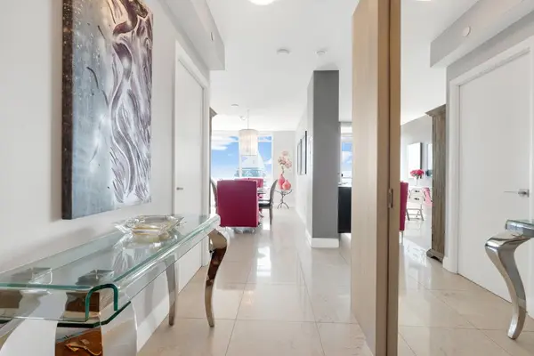 Toronto W06, ON M8V 0E5,36 Park Lawn RD #4003