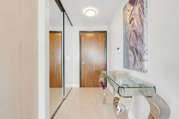 Toronto W06, ON M8V 0E5,36 Park Lawn RD #4003